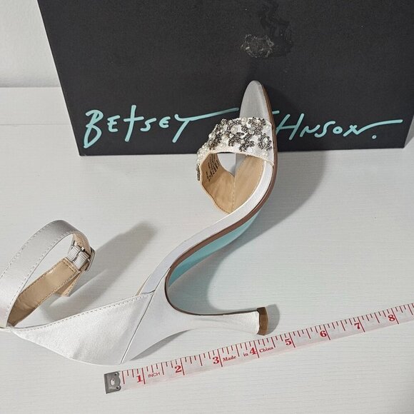 Betsey Johnson Devan Sandal Ivory Women's Size 7   104070 - Picture 6 of 6